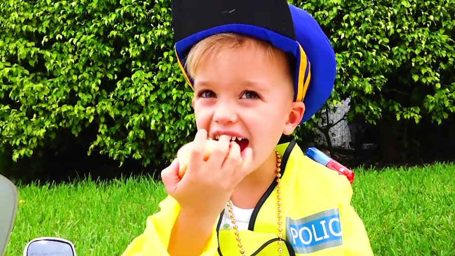 داستان های ولاد و نیکی Vlad and Niki - قسمت 134 - یاد گرفتن عادت ها و رفتار خوب